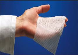 Chăm vết thương cắt bao quy đầu