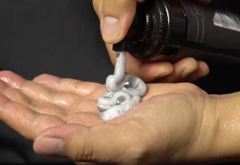 cậu nhỏ có đốm trắng