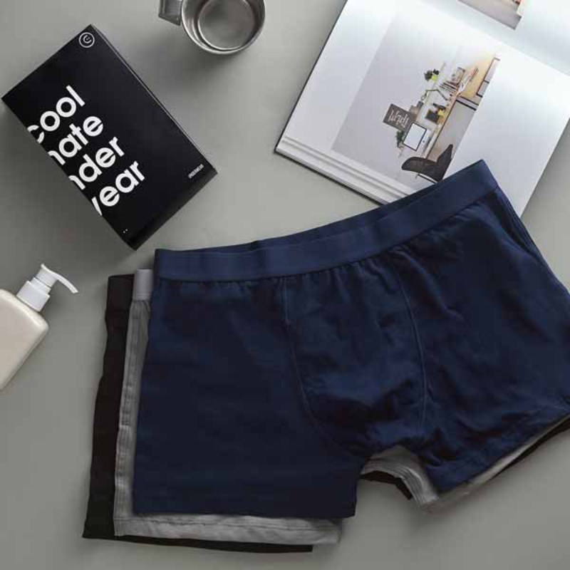 cậu nhỏ có mùi hôi